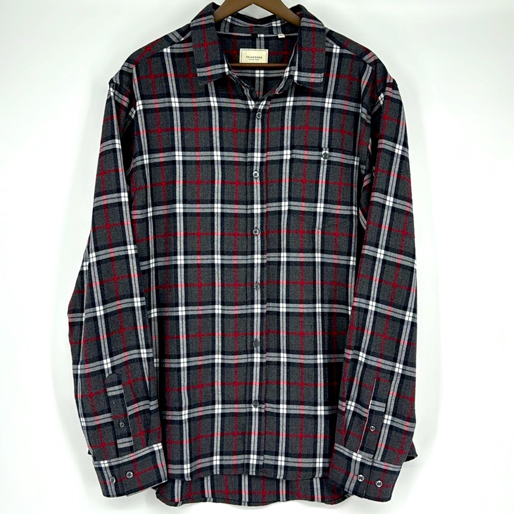 7 Diamonds Men’s long sleeve plaid flannel shirt. Size XL